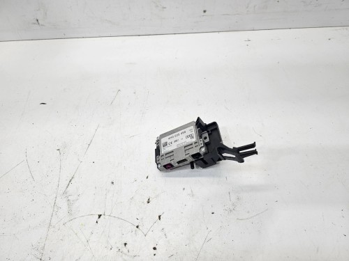 WZMACNIACZ ANTENOWY + UCHWYT AUDI A6 A7 A8 Q3 A3 4H0035456