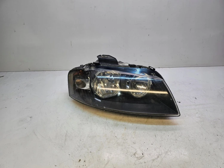 REFLEKTOR PRAWY AUDI A3 8P LIFT 8P0941004L UK