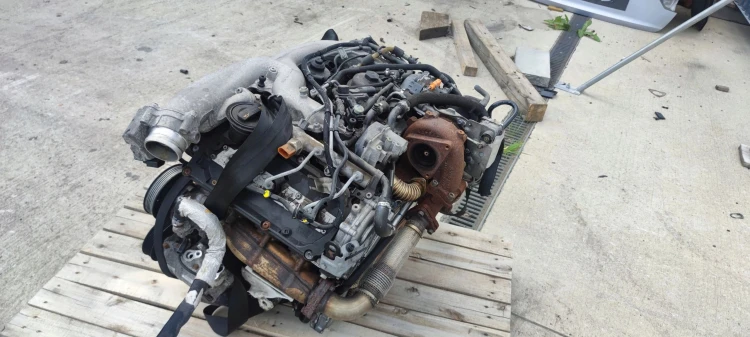SILNIK AUDI A4 B8 A5 8T Q5 8R 3.0 TDI CCWA KOMPLET