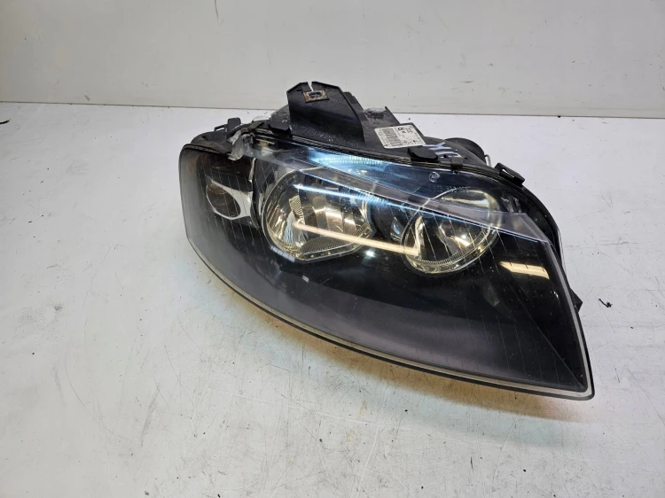 REFLEKTOR PRAWY AUDI A3 8P LIFT 8P0941004L UK