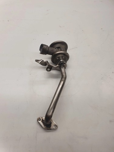 ZAWÓR EGR PRAWY AUDI A6 C6 A8 4.2 BVJ 079131101H