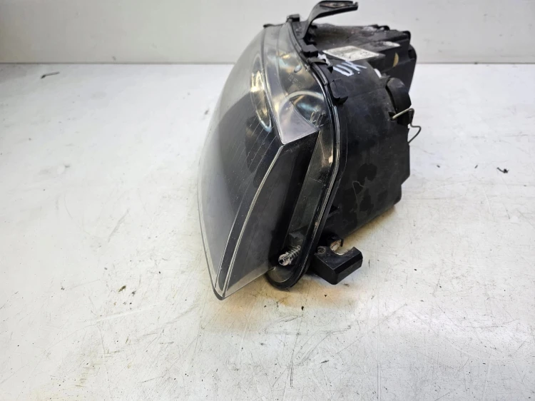 REFLEKTOR PRAWY AUDI A3 8P LIFT 8P0941004L UK
