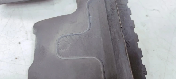 KIEROWNICA POWIETRZA PRAWA AUDI A6 C6 4F0121284AR