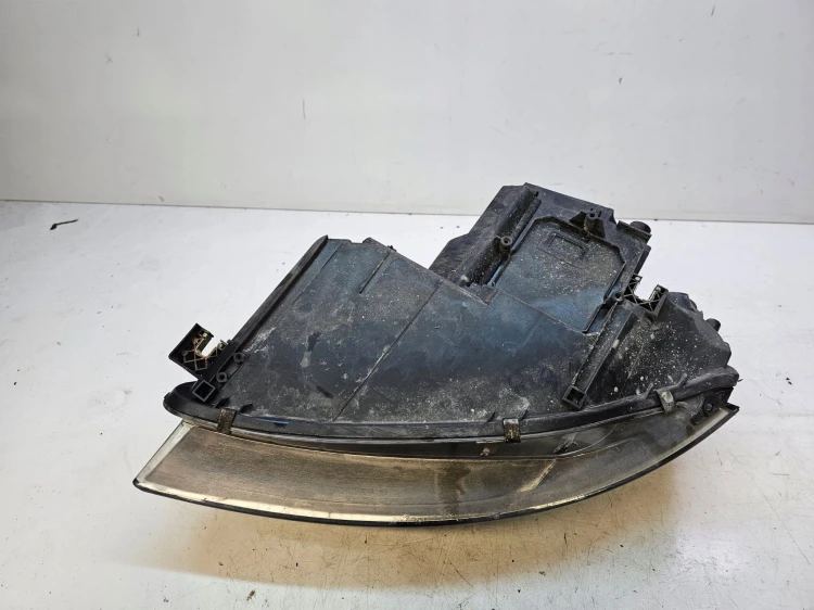 REFLEKTOR PRAWY AUDI A3 8P LIFT 8P0941004L UK