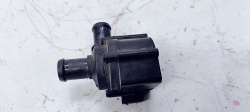 DODATKOWA POMPA WODY ZAWÓR AUDI A4 B8 06H121601J