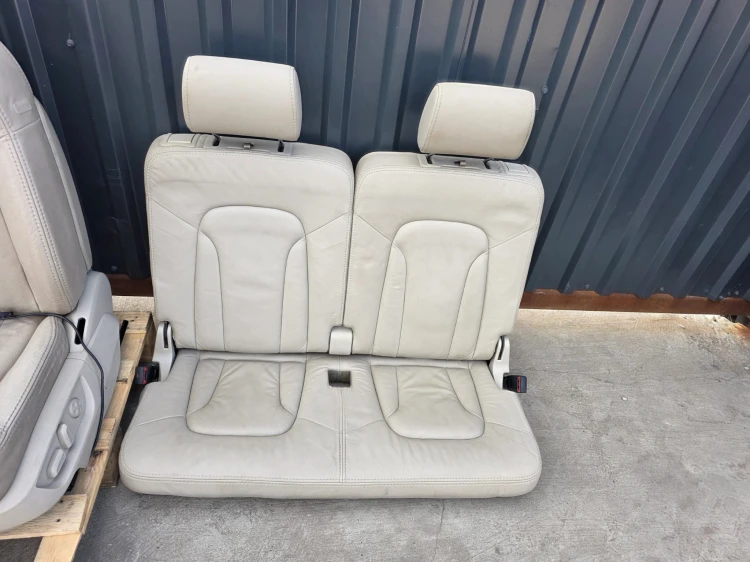 FOTEL FOTELE AUDI Q7 4L 7 OSÓB SKÓRA PODGRZEWANE MONITORY BOSE KOMPLET !!!