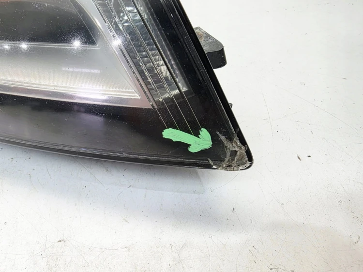 REFLEKTOR LAMPA PRAWY PRZÓD BI XENON LED AUDI A3 8P 8P0941004BE EU 14/25