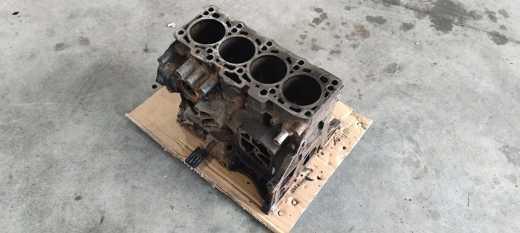 BLOK SILNIKA AUDI VW SEAT BKD 1.9 2.0 TDI 038021CF