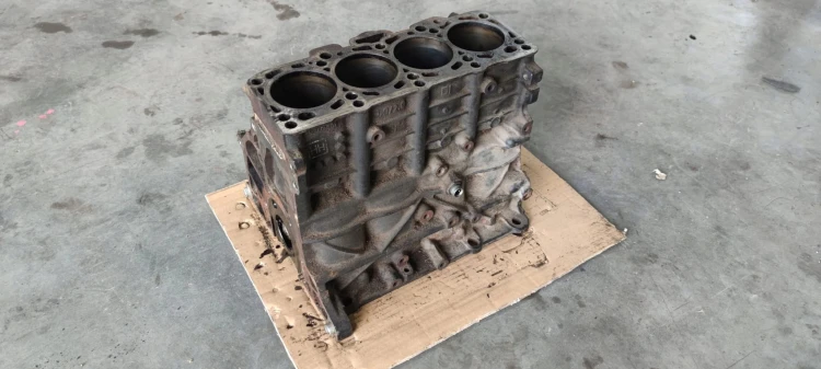 BLOK SILNIKA AUDI VW SEAT BKD 1.9 2.0 TDI 038021CF