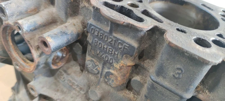 BLOK SILNIKA AUDI VW SEAT BKD 1.9 2.0 TDI 038021CF
