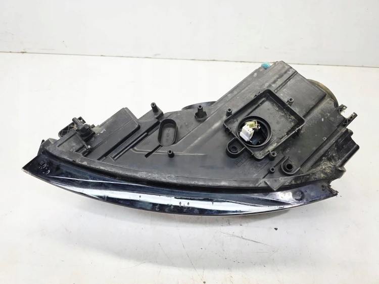 REFLEKTOR LAMPA PRAWY PRZÓD BI XENON LED AUDI A3 8P 8P0941004BE EU 14/25