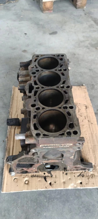 BLOK SILNIKA AUDI VW SEAT BKD 1.9 2.0 TDI 038021CF