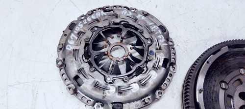 SPRZĘGŁO KOŁO DWUMAS AUDI A3 8V 1.8 06J105266AK