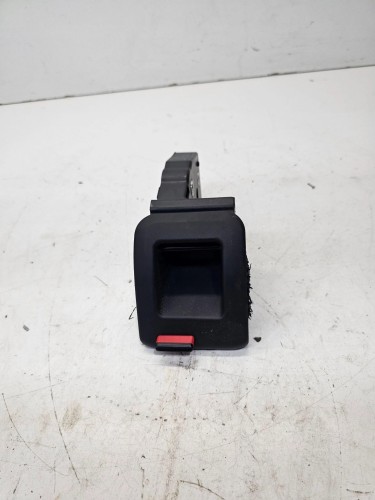 ZAMEK KANAPY LEWY TYŁ AUDI Q3 8U VW SEAT SKODA 1K0885681M