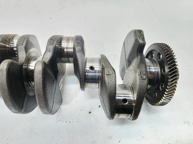 WAŁ KORBOWY AUDI VOLKSWAGEN SEAT SKODA 2.0 TDI CFF CJC 38AA 5/26 ZATARTY