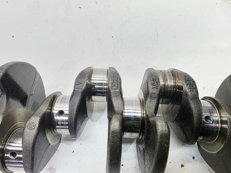 WAŁ KORBOWY AUDI VOLKSWAGEN SEAT SKODA 2.0 TDI CFF CJC 38AA 5/26 ZATARTY