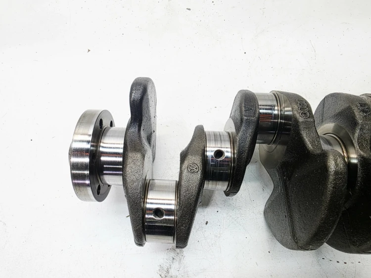 WAŁ KORBOWY AUDI VOLKSWAGEN SEAT SKODA 2.0 TDI CFF CJC 38AA 5/26 ZATARTY