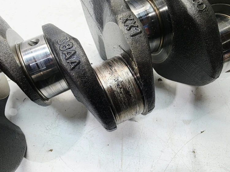 WAŁ KORBOWY AUDI VOLKSWAGEN SEAT SKODA 2.0 TDI CFF CJC 38AA 5/26 ZATARTY