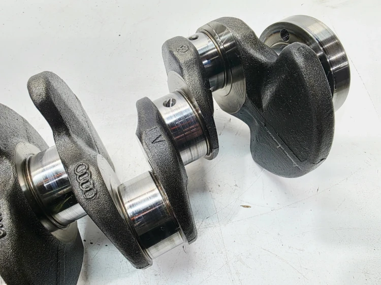 WAŁ KORBOWY AUDI VOLKSWAGEN SEAT SKODA 2.0 TDI CFF CJC 38AA 5/26 ZATARTY