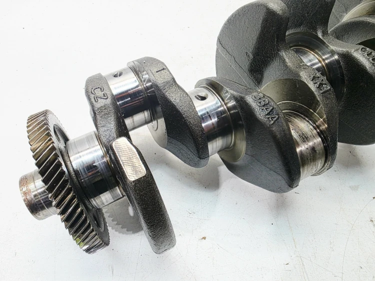 WAŁ KORBOWY AUDI VOLKSWAGEN SEAT SKODA 2.0 TDI CFF CJC 38AA 5/26 ZATARTY