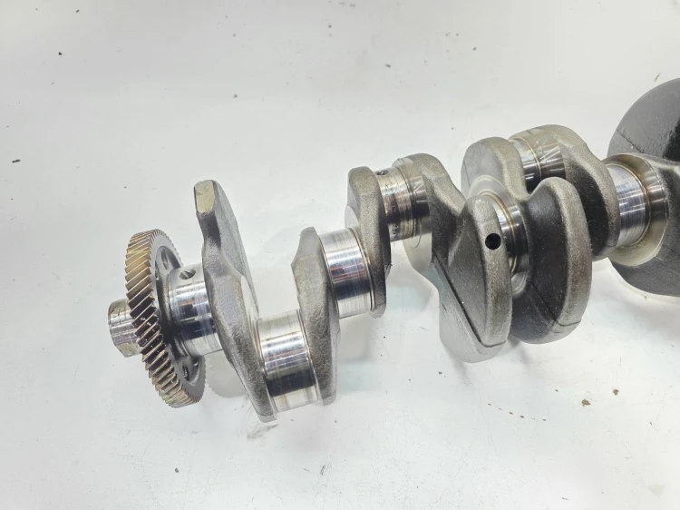 WAŁ KORBOWY AUDI VOLKSWAGEN SEAT SKODA 2.0 TDI CFF CJC 38AA 5/26 ZATARTY