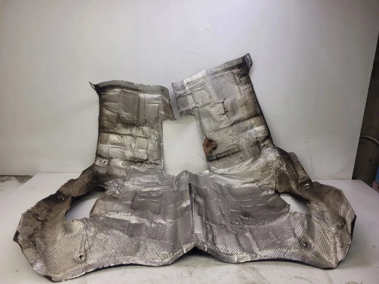 OSŁONA TERMICZNA TUNELU AUDI A4 B8 A5 8K0803979H