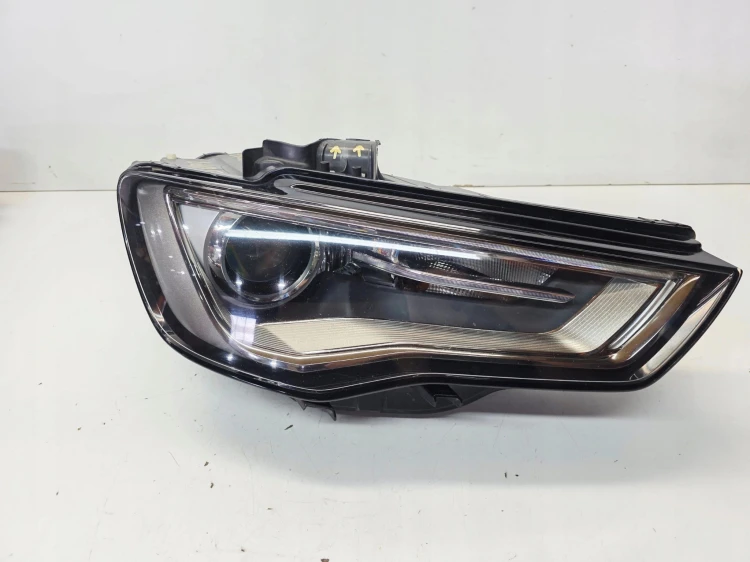 REFLEKTOR PRAWY PRZÓD BI XENON LED SKRĘTNY AUDI A3 8V 8V0941754A 44/25