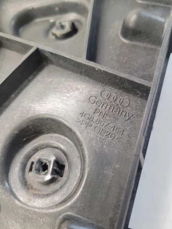 ŚLIZG ZDERZAKA PRAWY TYŁ AUDI A7 4G 4G8807454