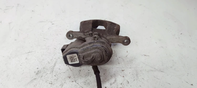 ZACISK HAMULCOWY LEWY AUDI A4 B9 A5 8W0615405AA