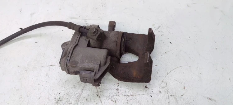 ZACISK HAMULCOWY LEWY AUDI A4 B9 A5 8W0615405AA