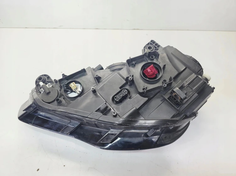 REFLEKTOR PRAWY PRZÓD BI XENON LED SKRĘTNY AUDI A3 8V 8V0941754A 44/25