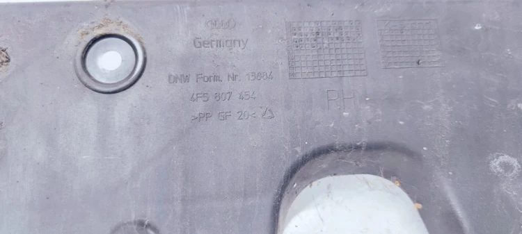 ŚLIZG ZDERZAKA PRAWY TYŁ AUDI A6 C6 4F5807454