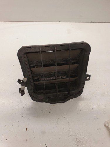 KRATKA POWIETRZA TYŁ AUDI A4 B8 A5 8K0819161B