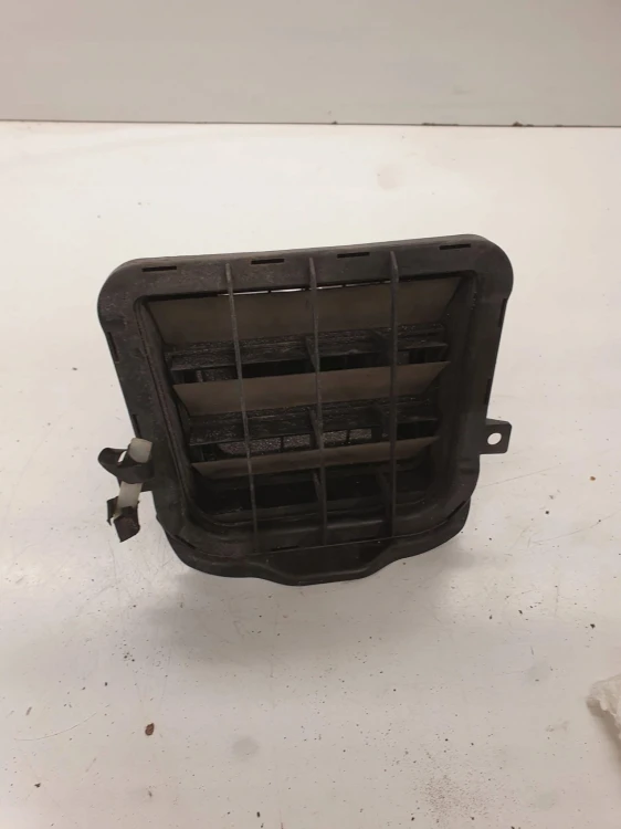 KRATKA POWIETRZA TYŁ AUDI A4 B8 A5 8K0819161B