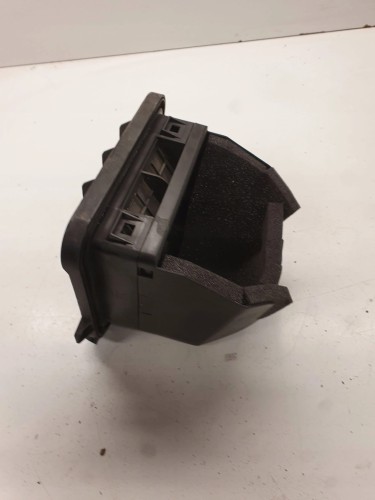 KRATKA POWIETRZA TYŁ AUDI A4 B8 A5 8K0819161B