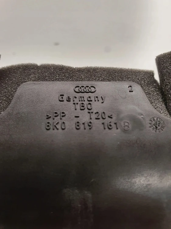 KRATKA POWIETRZA TYŁ AUDI A4 B8 A5 8K0819161B