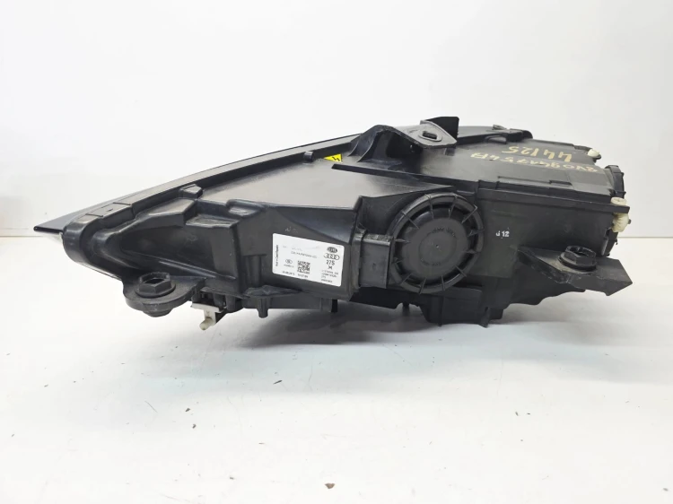 REFLEKTOR PRAWY PRZÓD BI XENON LED SKRĘTNY AUDI A3 8V 8V0941754A 44/25