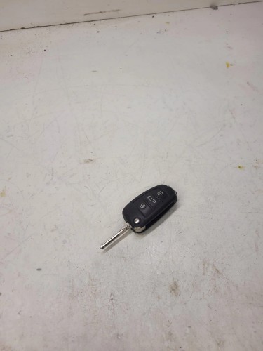 KLUCZYK PILOT SCYZORYK AUDI A3 8V 8V0837220
