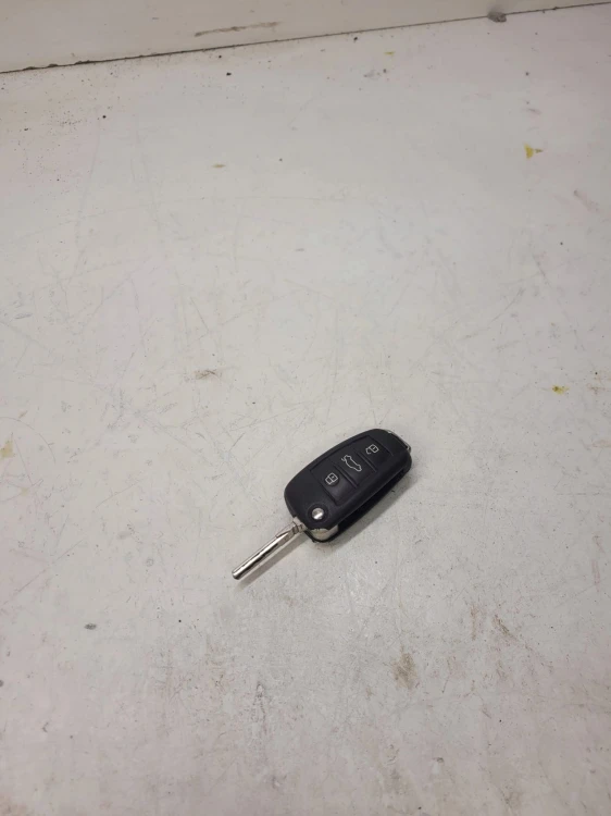KLUCZYK PILOT SCYZORYK AUDI A3 8V 8V0837220