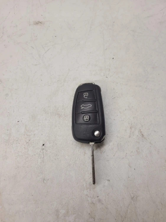 KLUCZYK PILOT SCYZORYK AUDI A3 8V 8V0837220