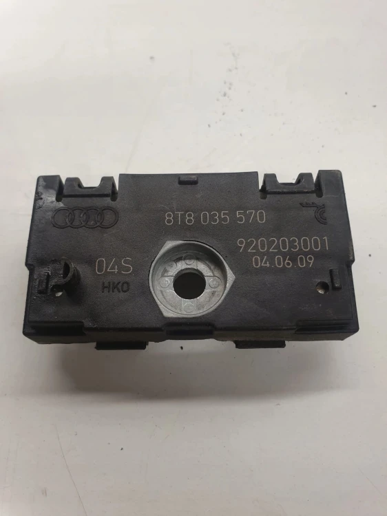 FILTR PRZECIWZAKŁÓCENIOWY AUD A4 B8 A5 8T0035570