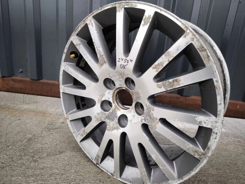 FELGA ALUMINIOWA AUDI A3 A4 A6 VW SKODA 7.5J R17 ET56 8P0601025BE Z*50* OK