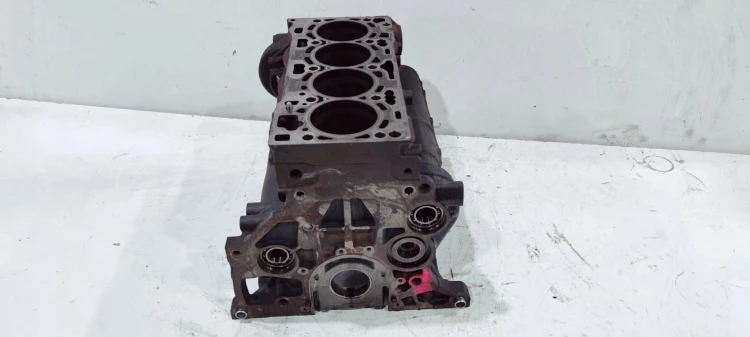BLOK SILNIKA AUDI A4 B9 A5 DEU 2.0 TDI 03N023A