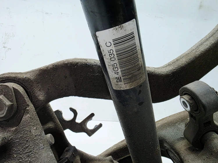 ZWROTNICA PIASTA WAHACZE PRAWY TYŁ AUDI A6 C7 A7 Q5 8R0505312F 4G0505432E