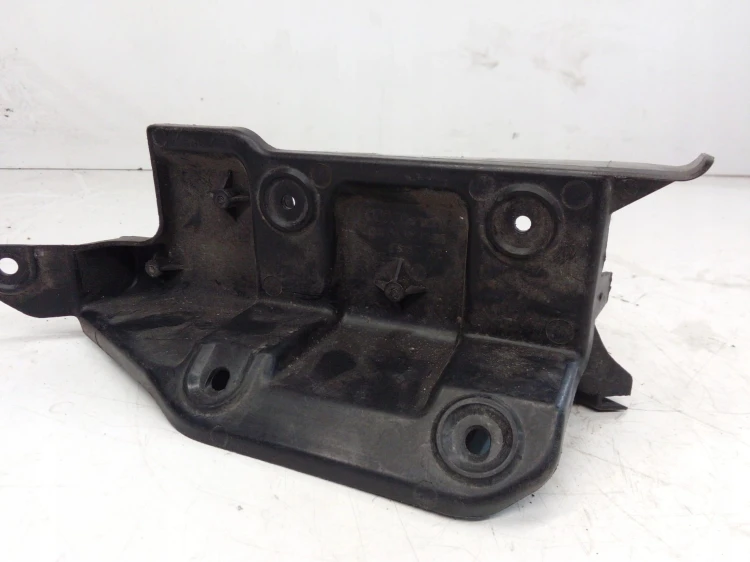 ŚLIZG ZDERZAKA PRAWY TYŁ AUDI A6 C6 4F5807898