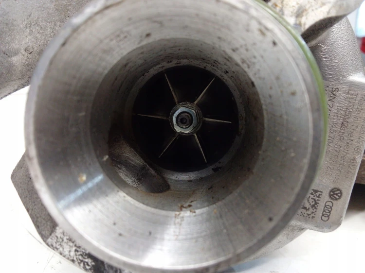 TURBOSPRĘŻARKA TURBINA AUDI VW 04E145704R 1.4 TFSI