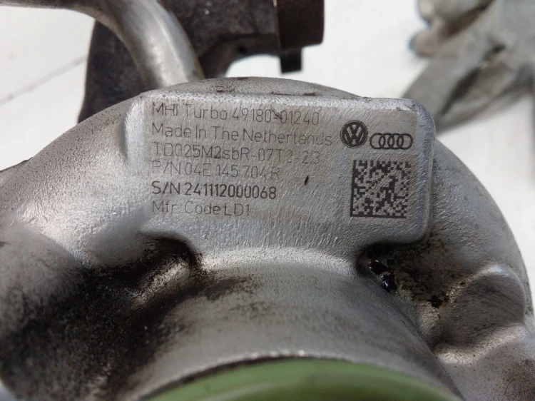 TURBOSPRĘŻARKA TURBINA AUDI VW 04E145704R 1.4 TFSI