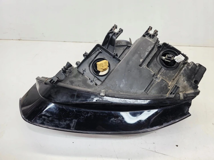REFLEKTOR PRAWY PRZÓD BI XENON LED SKRĘTNY AUDI A4 B8 LIFT 8K0941754C 20/25