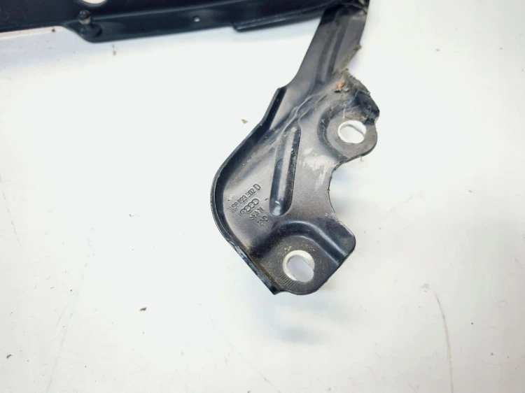 ZAWIAS MASKI PRAWY AUDI A6 C7 A7 4G 4G8823302D