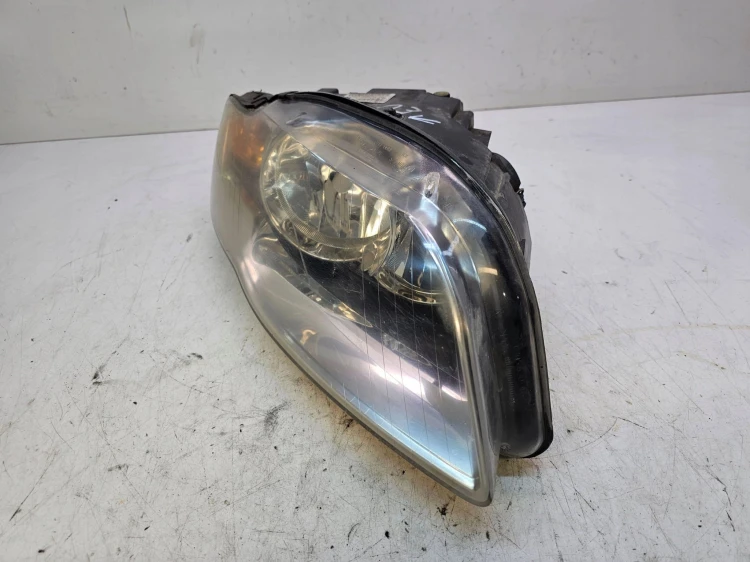 REFLEKTOR PRAWY AUDI A4 B7 8E0941004AJ EUROPA
